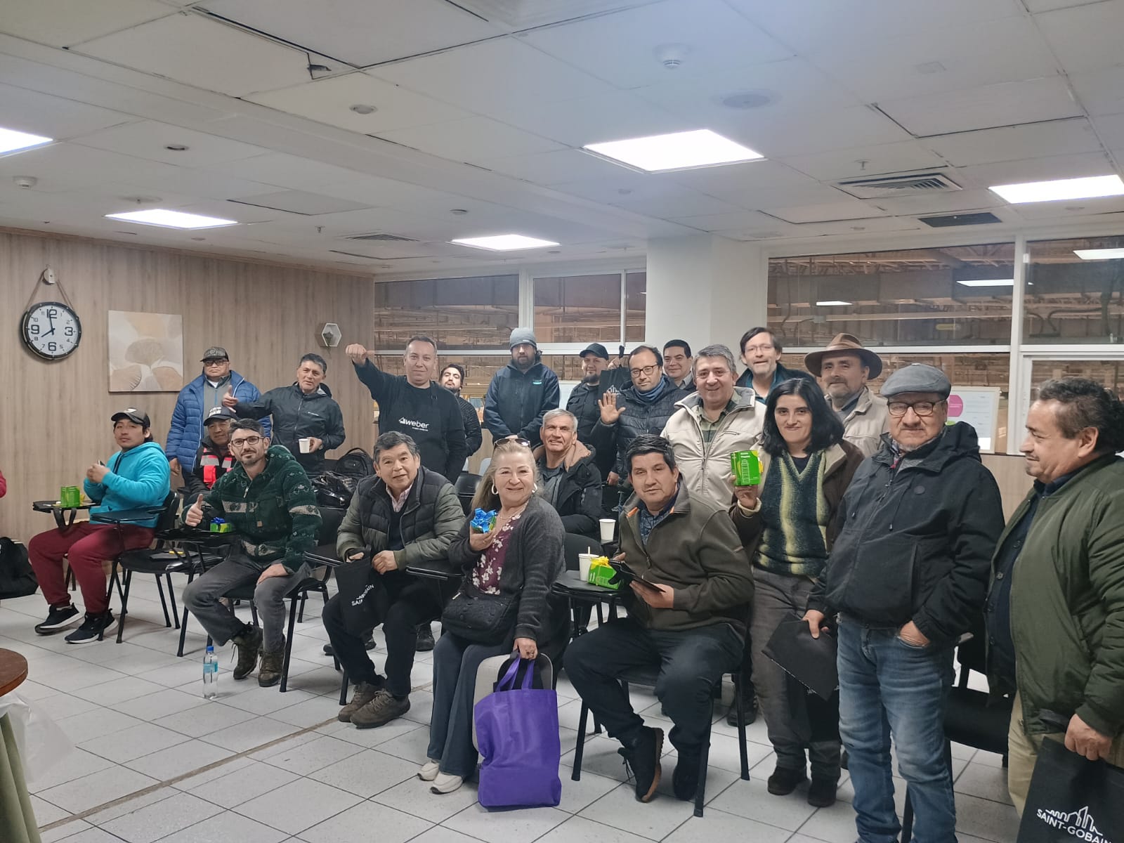 foto capacitaciión presencial sodimac