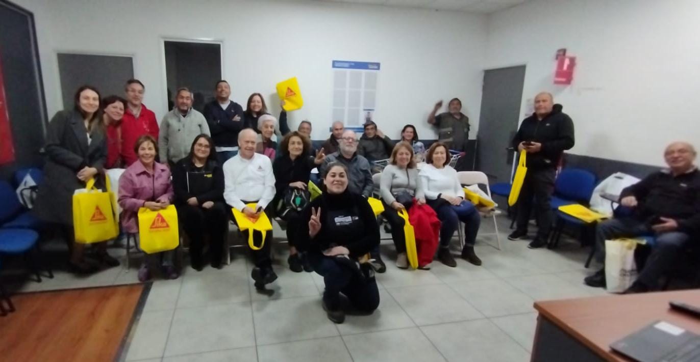 foto capacitaciión presencial sodimac
