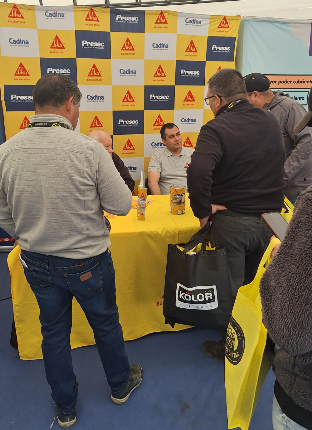 foto feria sodimac Linares